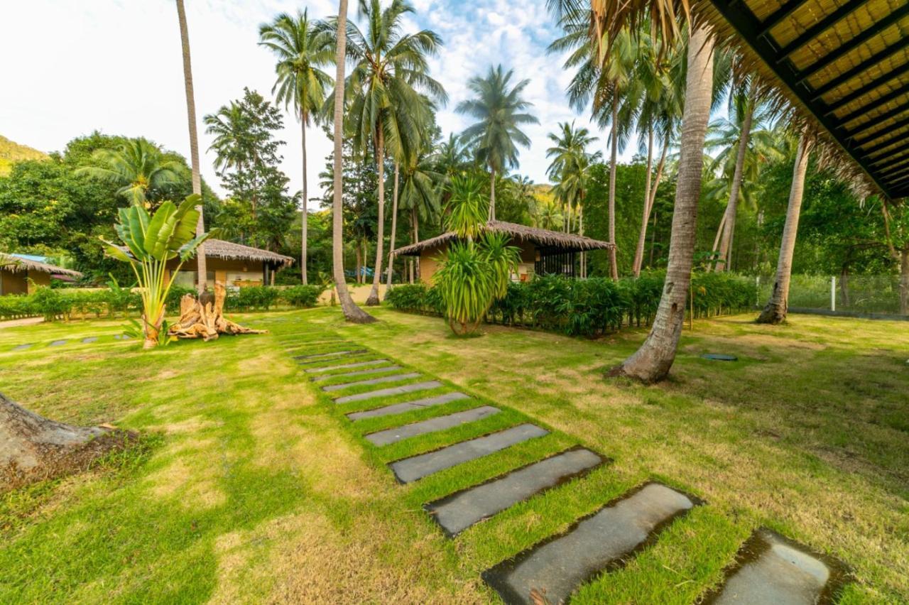 Suan Residence - Exotic And Contemporary Bungalows With Private Pool Чалоклум Екстер'єр фото